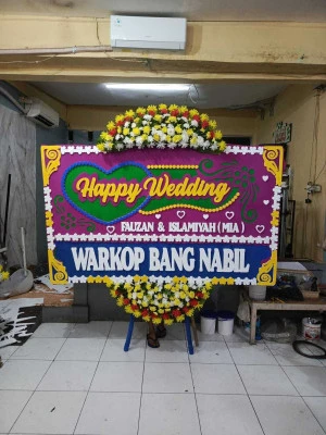 Papan Bunga di Basuhan Eromoko